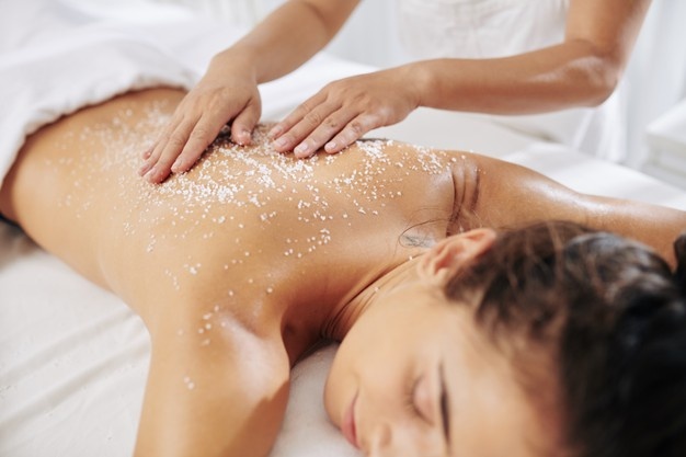 PEELING ÉS MIKRODERMABRÁZIÓ